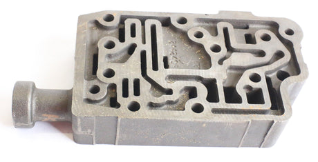 DANA SPICER ­-­ 244240 ­-­ CONTROL VALVE HOUSING