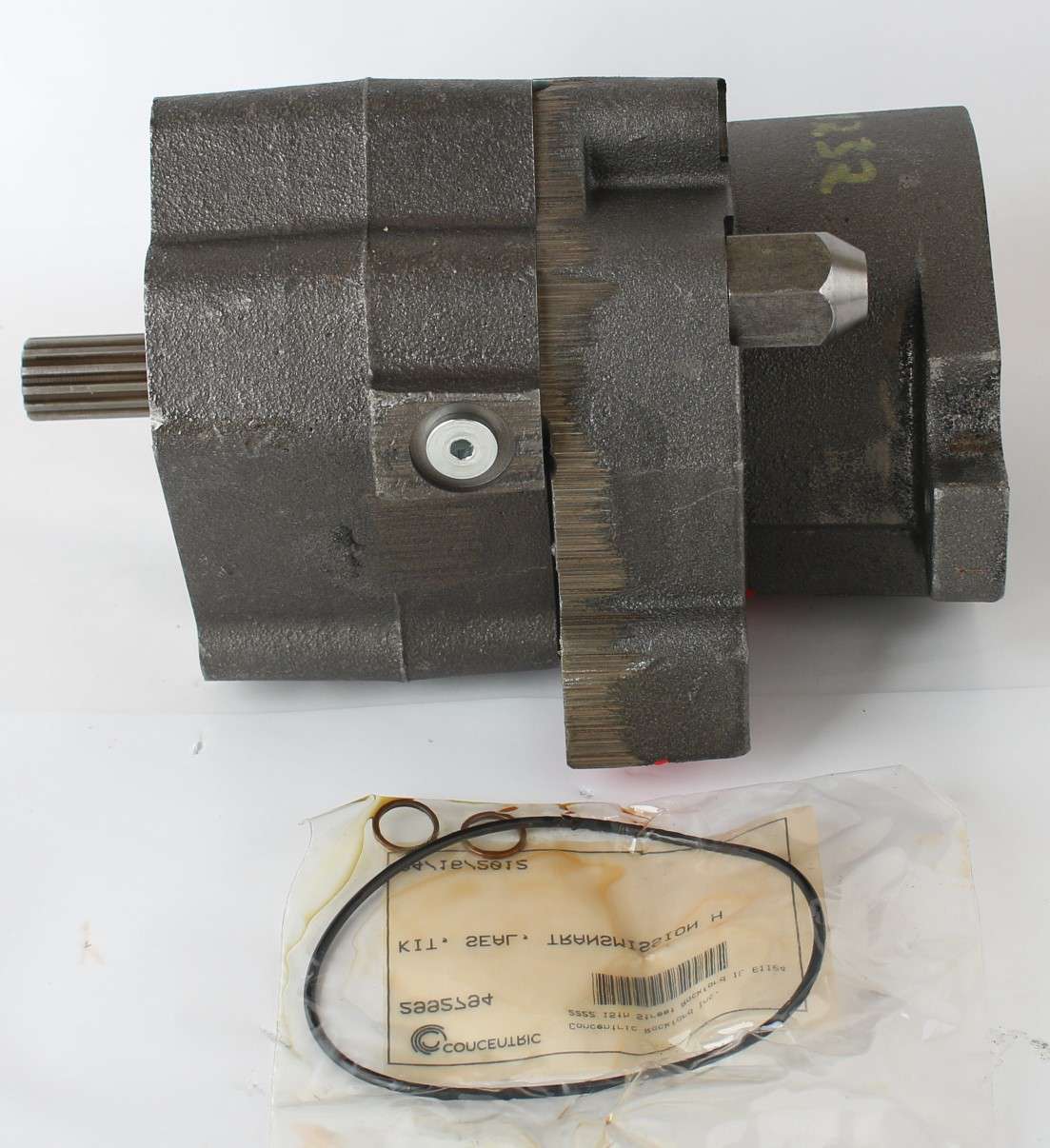 DANA SPICER ­-­ 4206250 ­-­ CHARGING PUMP ASM