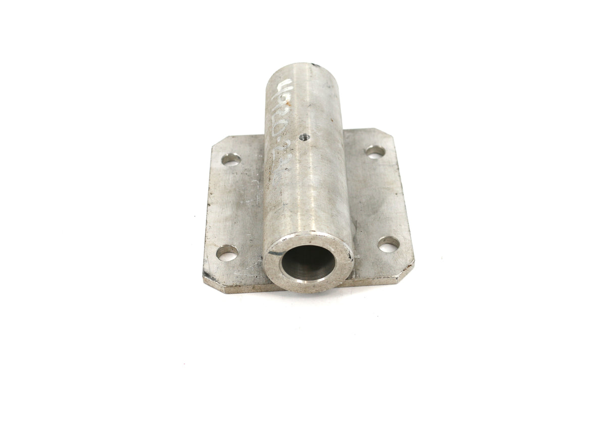 BLAW KNOX ­-­ 20227351 ­-­ PIVOT MOUNT WELDMENT
