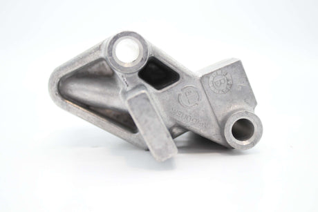 VOLVO ­-­ 21105100 ­-­ INTERMEDIATE HOUSING