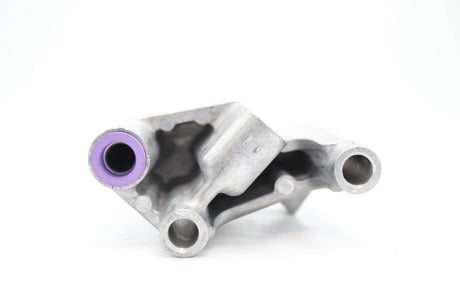 VOLVO ­-­ 21105100 ­-­ INTERMEDIATE HOUSING