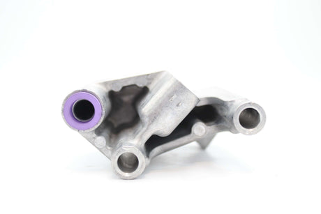 MACK ­-­ 21105100 ­-­ INTERMEDIATE HOUSING