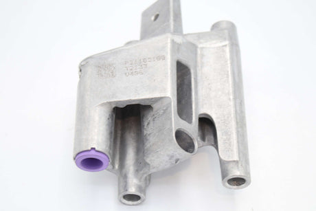 MACK ­-­ 21105100 ­-­ INTERMEDIATE HOUSING