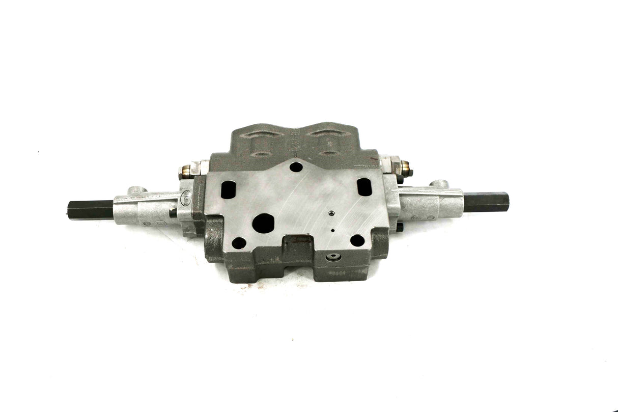 GRADALL ­-­ 80634076 ­-­ PROPEL VALVE SECTION