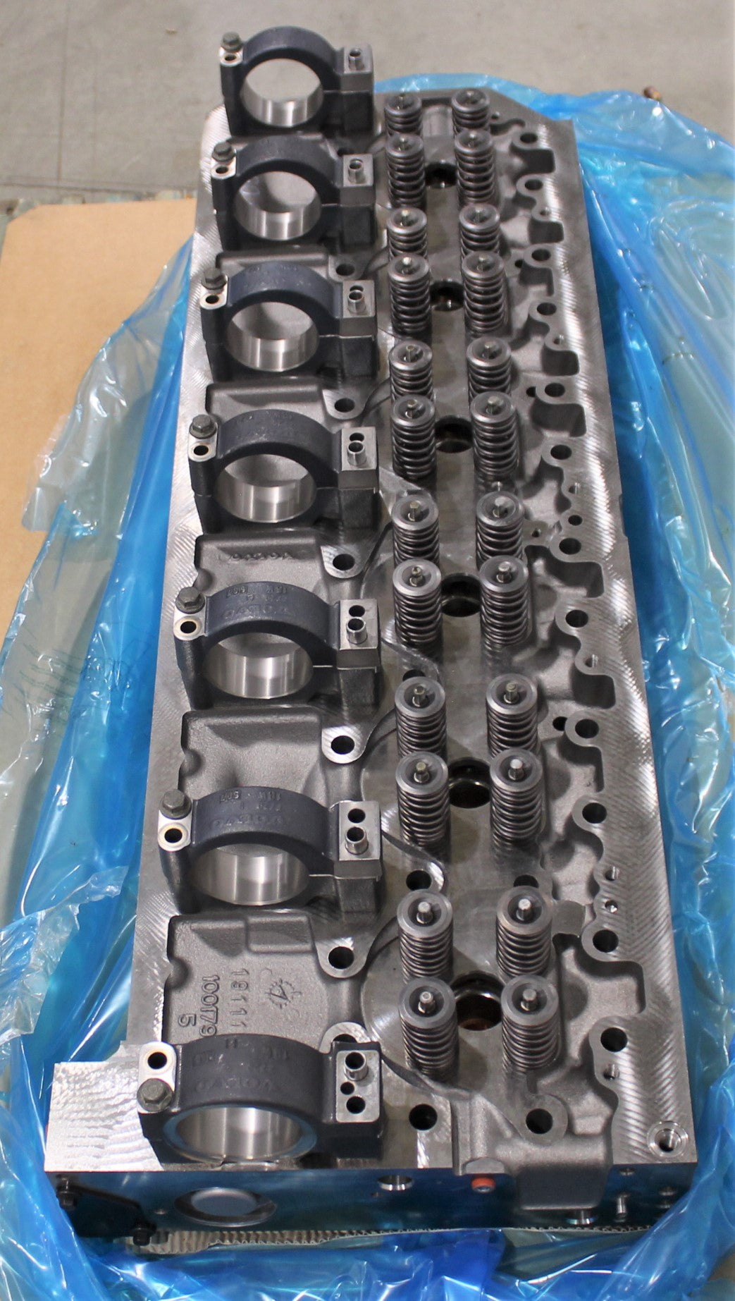 VOLVO PENTA ­-­ 3803665 ­-­ CYLINDER HEAD