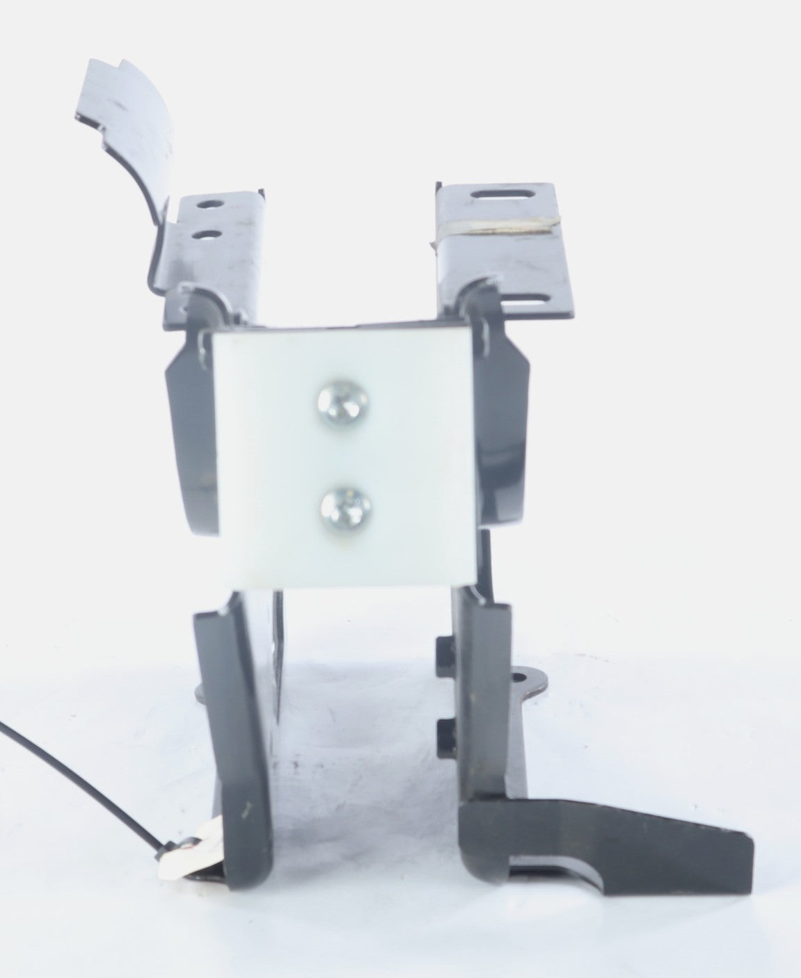 MACK ­-­ 21085574 ­-­ BRACKET