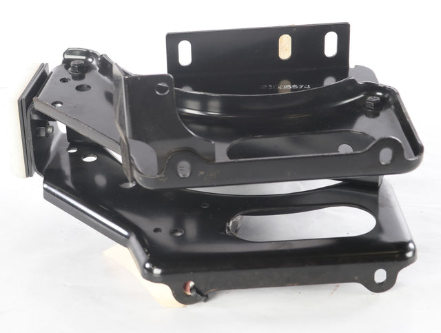 MACK ­-­ 21085574 ­-­ BRACKET