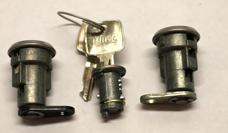 MACK ­-­ 25123414 ­-­ DOOR LOCK KIT