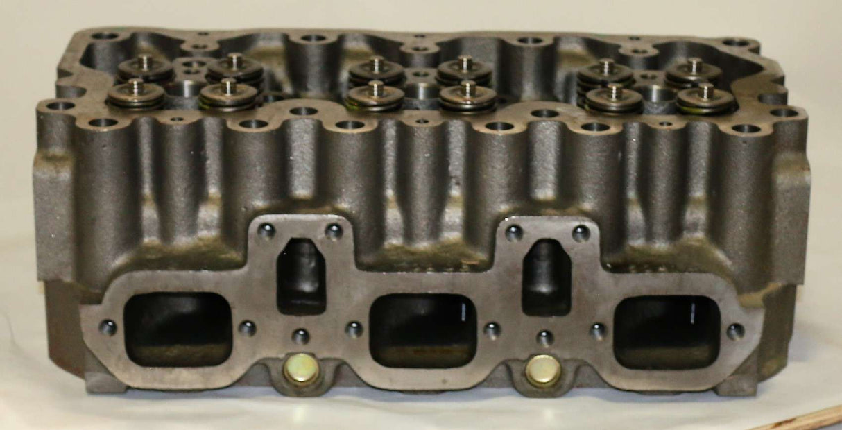 MACK ­-­ 25131053 ­-­ CYLINDER HEAD & VALVE ASM