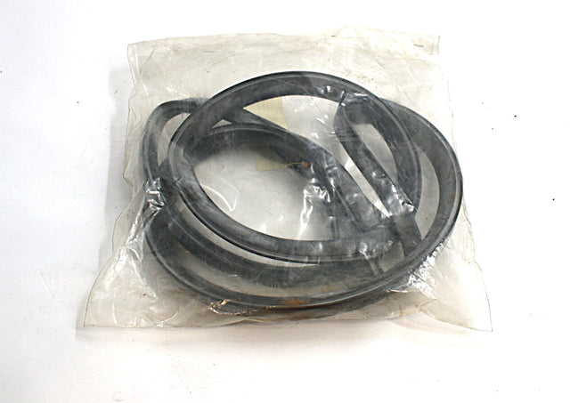 MACK ­-­ 4999-877SB0025INT ­-­ WEATHER STRIP LUGGAGE DOO