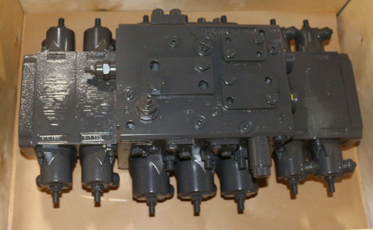 VOLVO ­-­ 14389688 ­-­ CONTROL VALVE