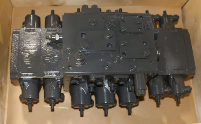 VOLVO ­-­ 14389688 ­-­ CONTROL VALVE