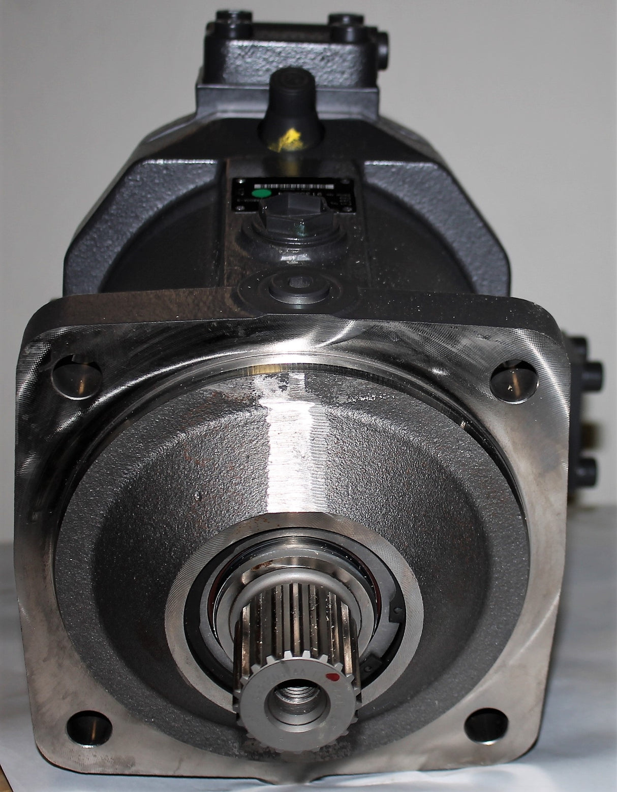 VOLVO ­-­ 14603856 ­-­ TRAVEL MOTOR