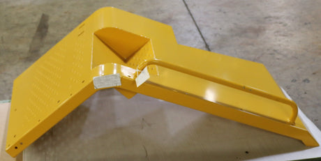 VOLVO ­-­ 15149930 ­-­ REAR FENDER