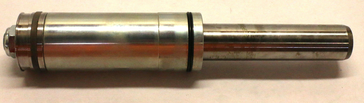 VOLVO ­-­ 15221011 ­-­ PISTON ROD