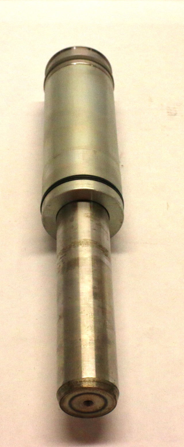 VOLVO ­-­ 15221011 ­-­ PISTON ROD