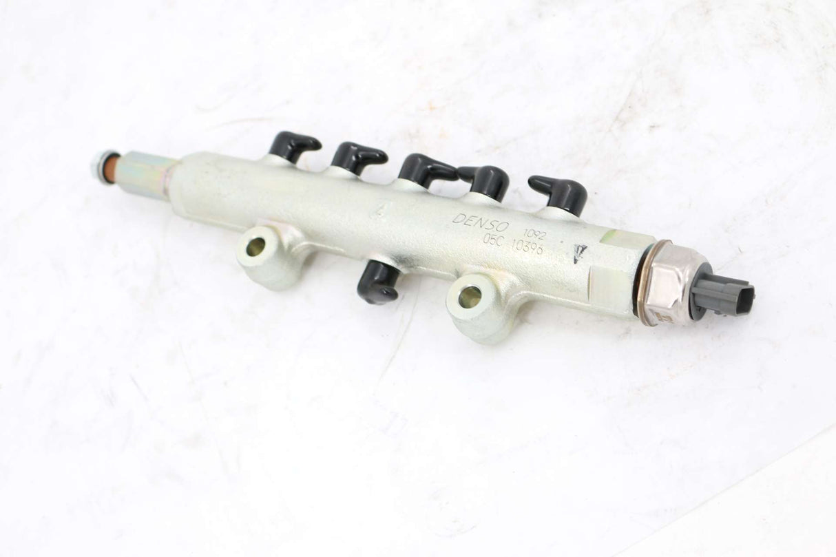 VOLVO ­-­ 16672751 ­-­ COMMON RAIL