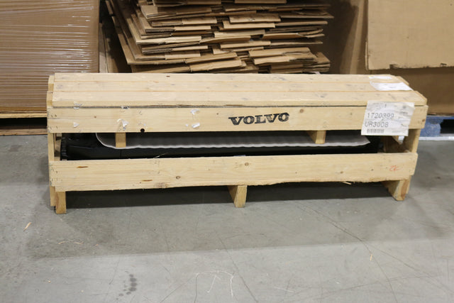 VOLVO ­-­ 17203997 ­-­ CHARGE AIR COOLER