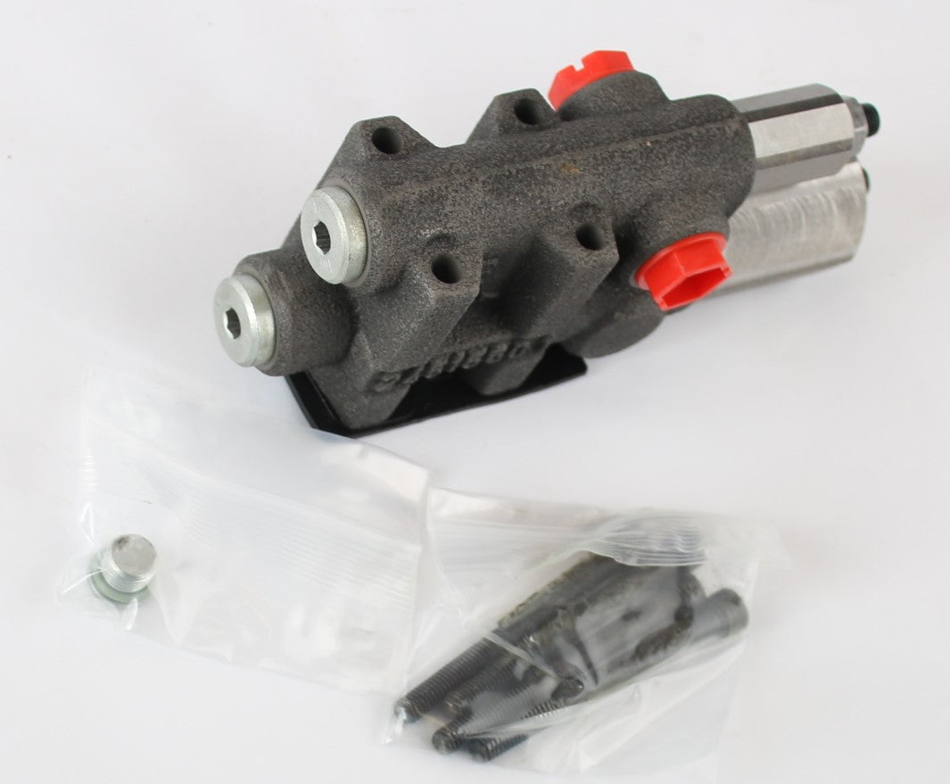 VOLVO ­-­ 17211921 ­-­ HYDRAULIC CONTROL VALVE