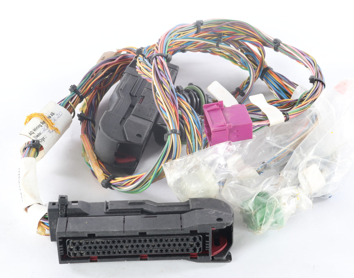 VOLVO ­-­ 17215631 ­-­ CABLE HARNESS