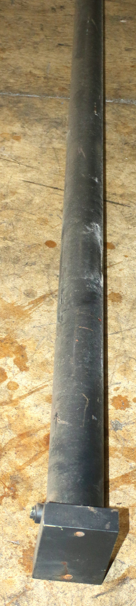 MANITOWOC GROVE ­-­ 124315 ­-­ CYLINDER