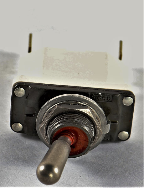 MANITOWOC GROVE ­-­ 7872000062 ­-­ TOGGLE SWITCH