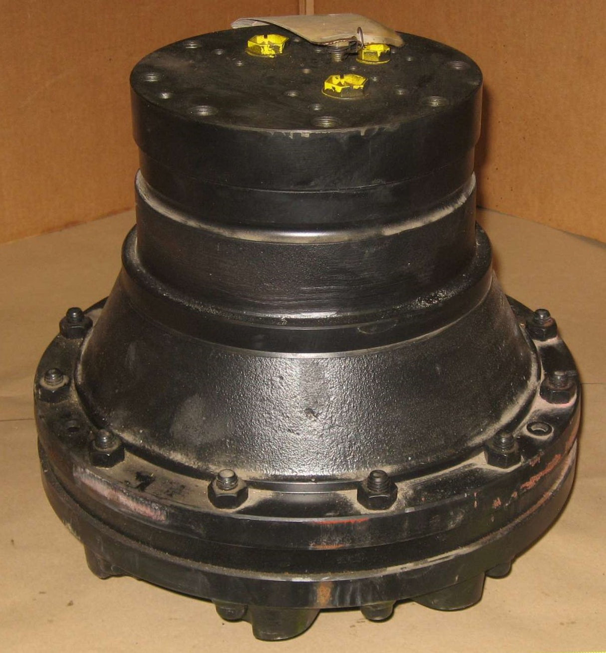 BLACK BRUIN ­-­ BB5/1000 ­-­ HYDRAULIC MOTOR 4051001110