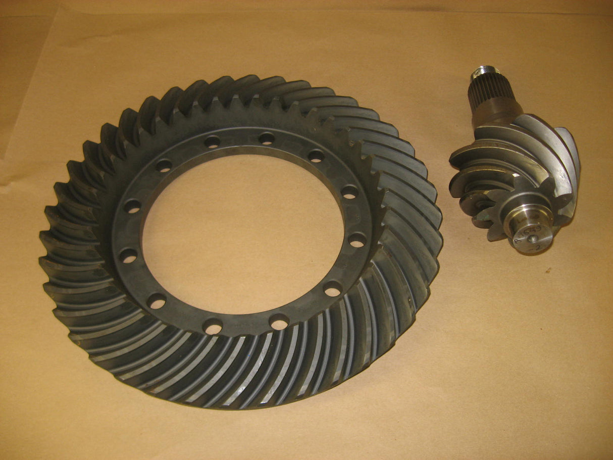 DANA SPICER ­-­ 482814L92 ­-­ GEAR SET 4.44