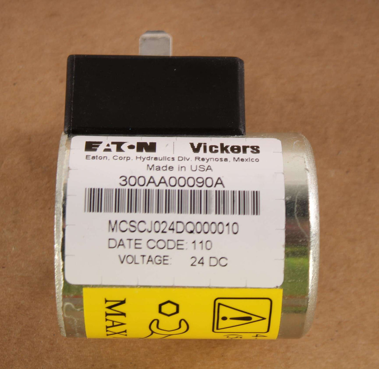 VICKERS ­-­ 300AA00090A ­-­ COIL (24VDC)