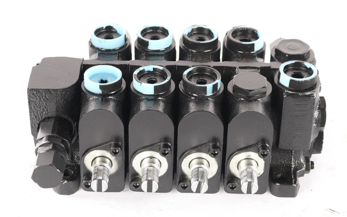 HYUNDAI ­-­ 33FJ-02001 ­-­ 4 SPOOL HYDRAULIC CONTROL VALVE