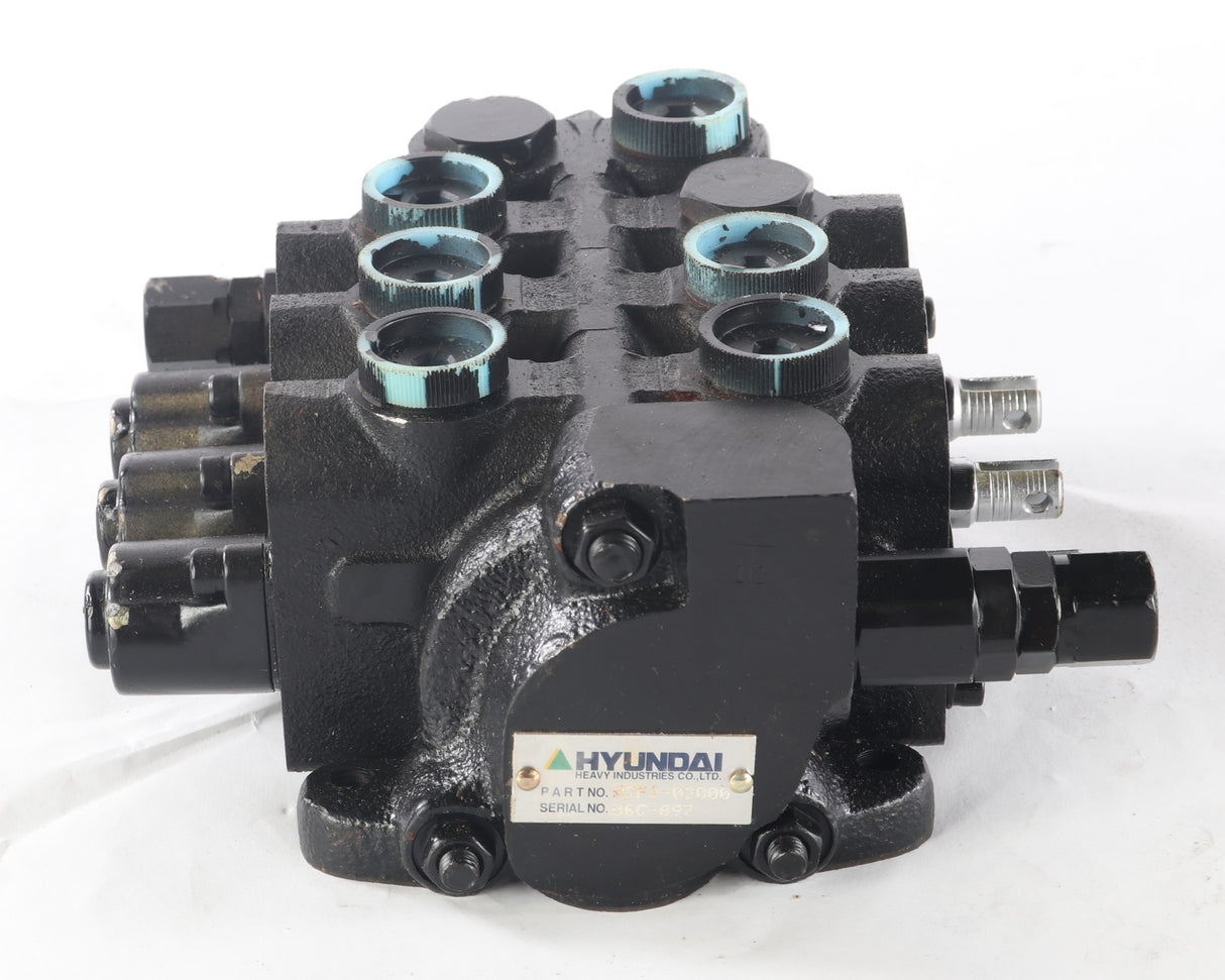 HYUNDAI ­-­ 32FJ-02000 ­-­ CONTROL VALVE
