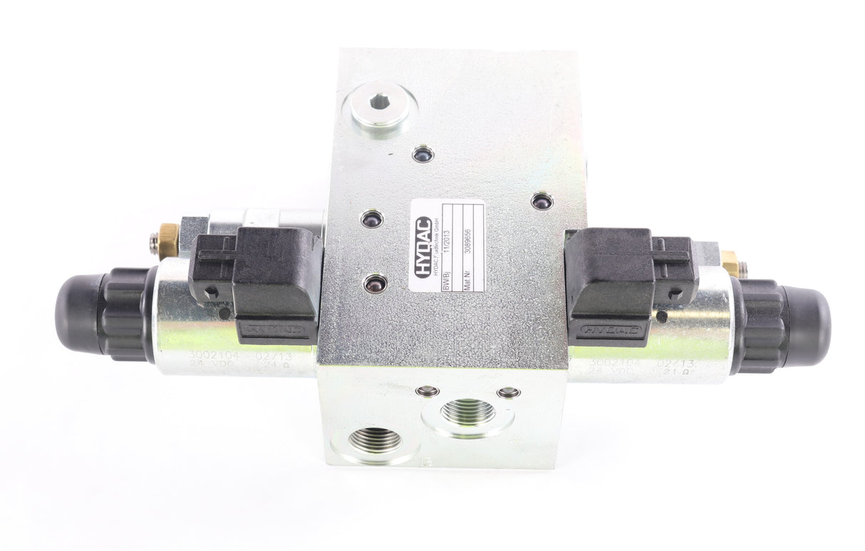 JLG ­-­ 520081 ­-­ MANIFOLD VALVE: STEERING