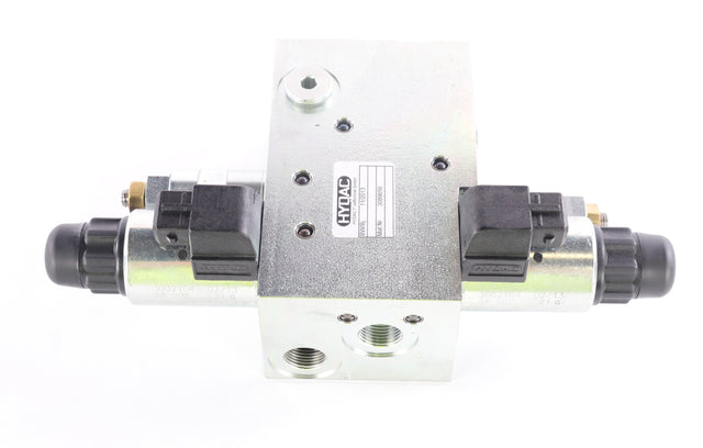 JLG ­-­ 520081 ­-­ MANIFOLD VALVE: STEERING