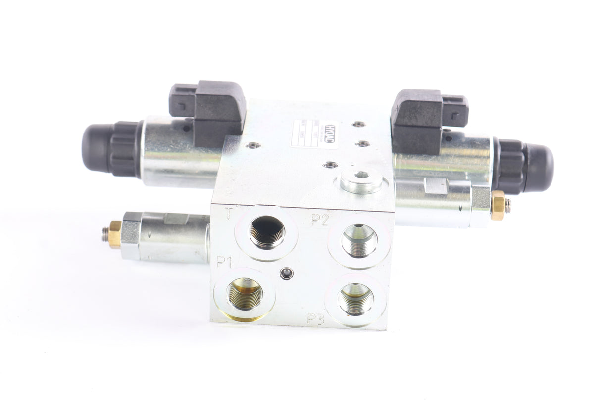 JLG ­-­ 520081 ­-­ MANIFOLD VALVE: STEERING