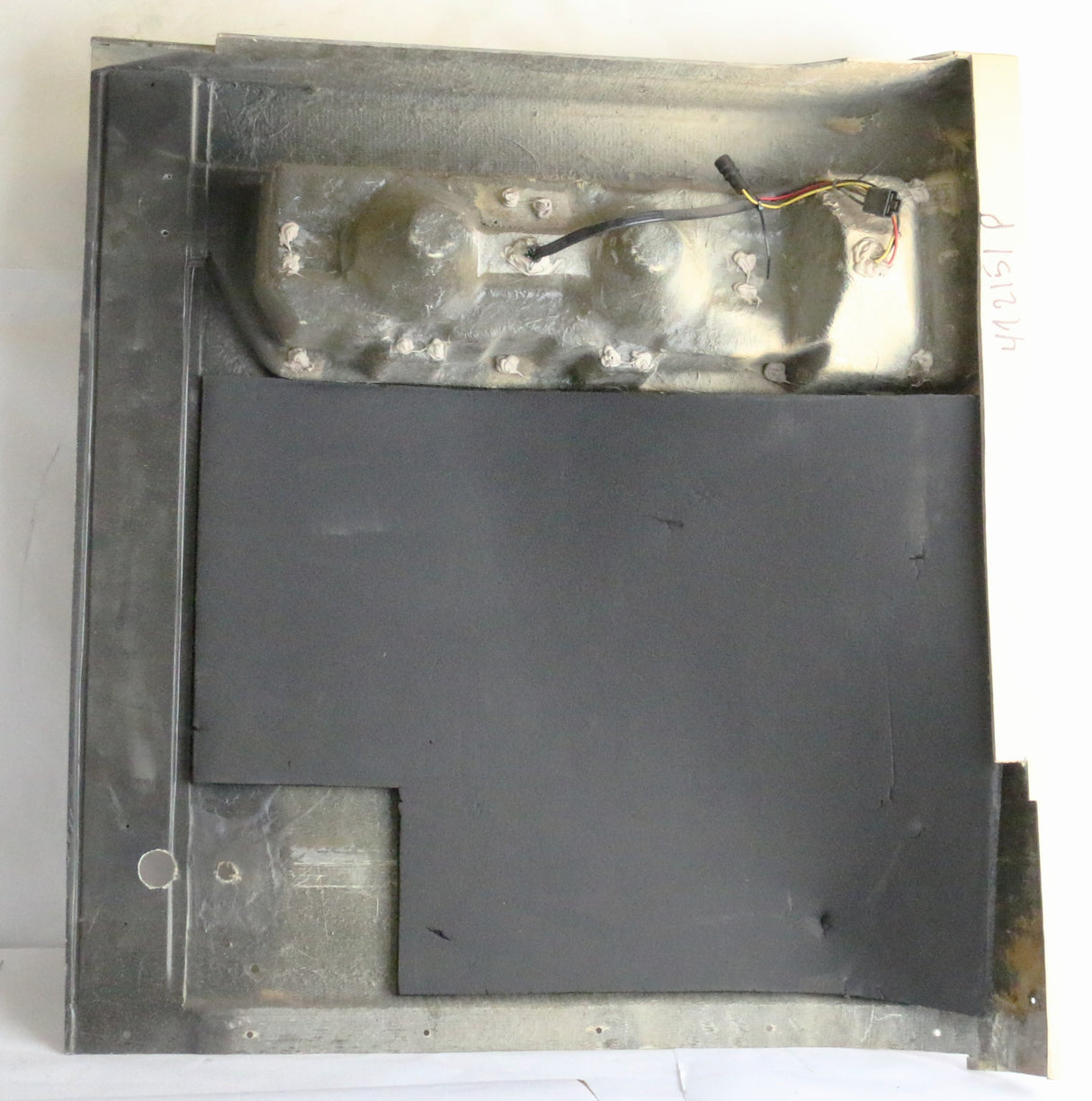PREVOST ­-­ 472151P ­-­ PANEL FRONT LH. ASSY W/LIGHT