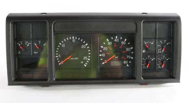 VOLVO ­-­ 85140988 ­-­ INSTRUMENT CLUSTER