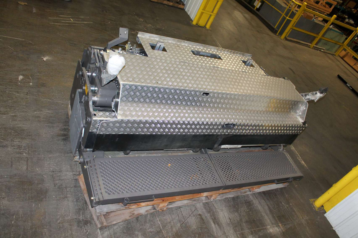 VOLVO ­-­ 12759560 ­-­ SCREED; OMNI 1000-2 3.0-6.0m E