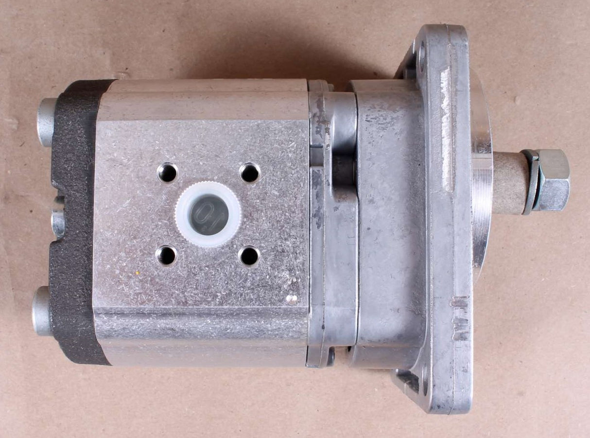 BOSCH ­-­ 1-517-221-101 ­-­ HYDRAULIC GEAR MOTOR