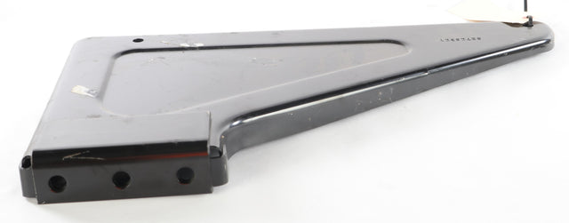MACK ­-­ 82728321 ­-­ FENDER BRACKET