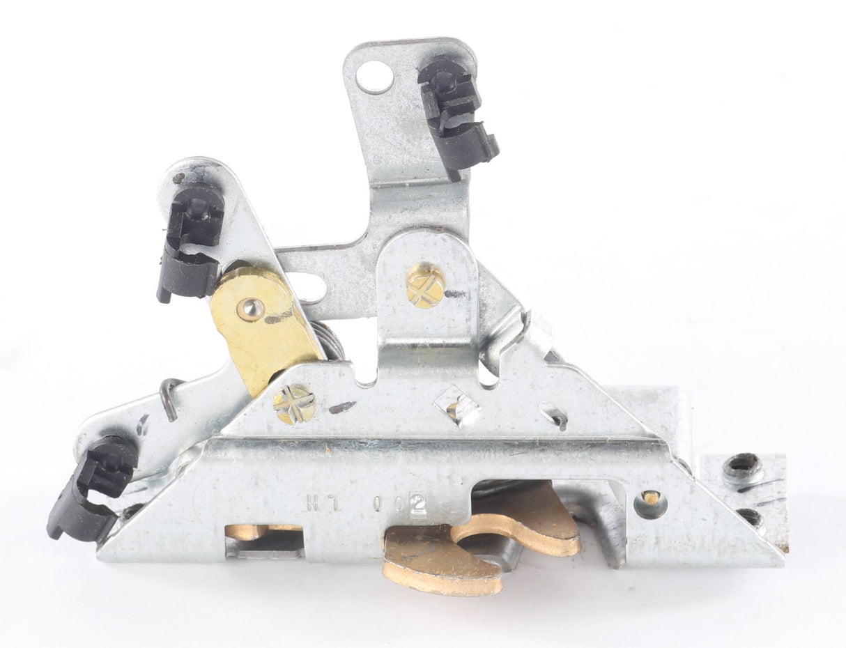 MACK ­-­ 84167601 ­-­ LATCH