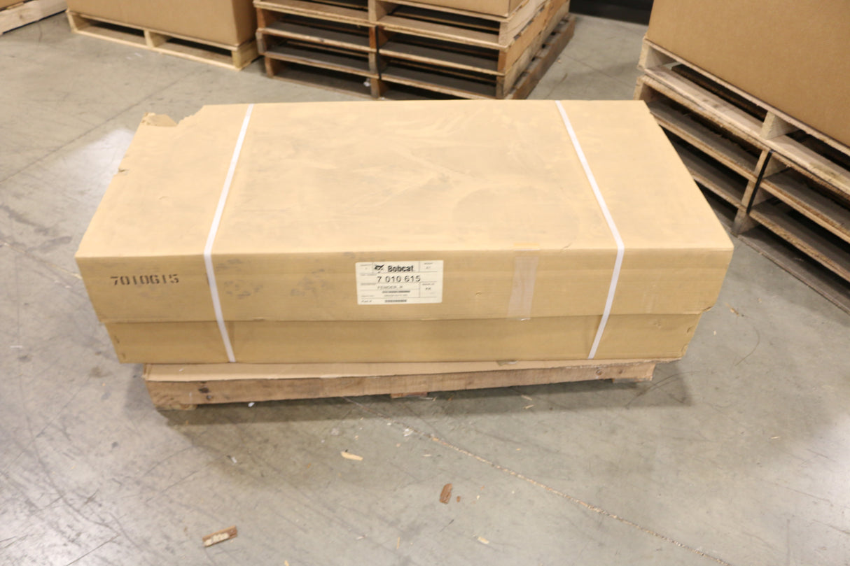 BOBCAT ­-­ 7010615 ­-­ FENDER  RH