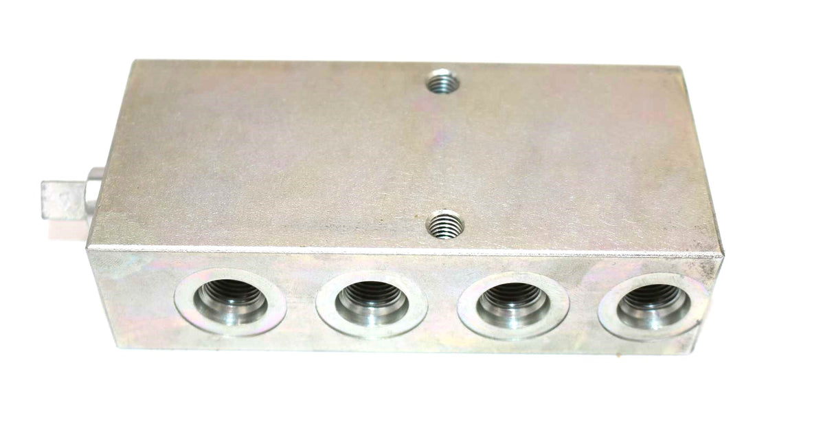 BOBCAT ­-­ 7005634 ­-­ VALVE SELECT