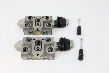BOBCAT ­-­ 7025065 ­-­ SECTION  VALVE