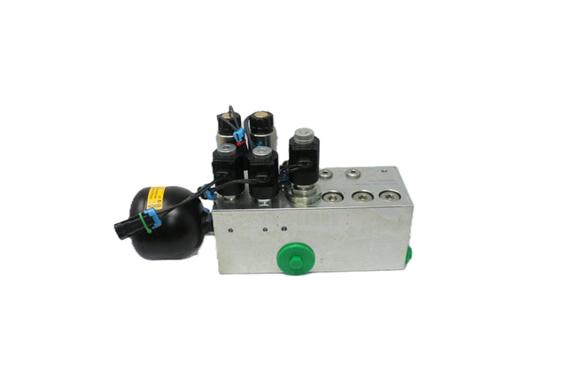 BOBCAT ­-­ 6685164 ­-­ MANIFOLD
