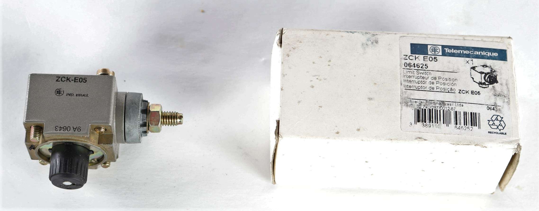 TELEMECANIQUE - ZCK E05 - LIMIT SWITCH – Iron Wing Parts