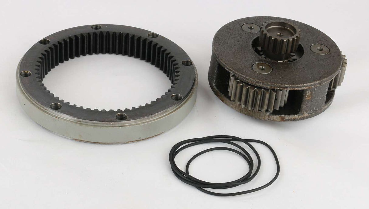 BOBCAT ­-­ 6660662 ­-­ GEAR ASSEMBLY