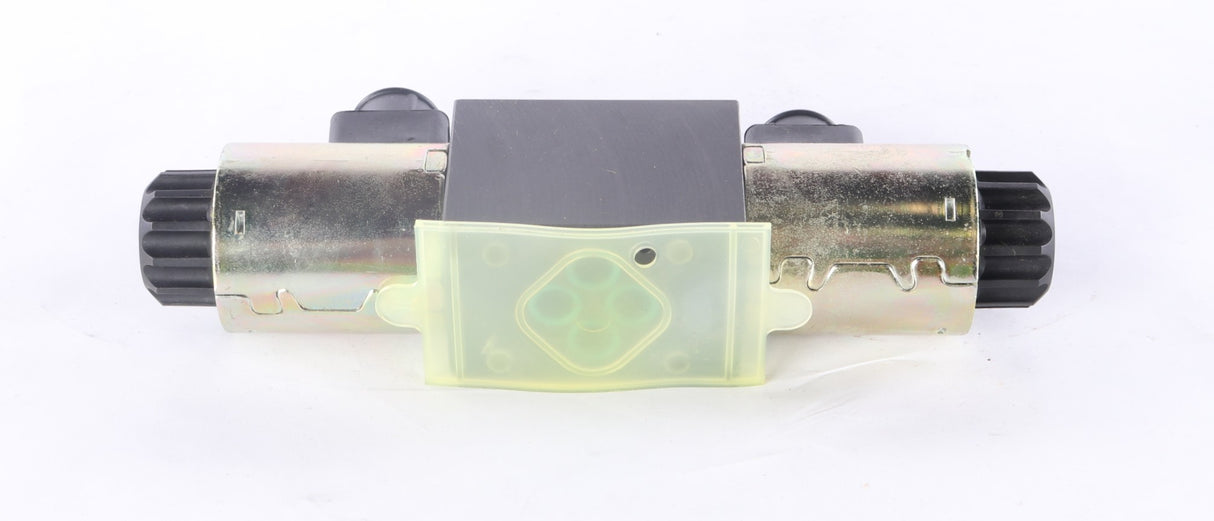 BOBCAT ­-­ 71032-7 ­-­ VALVE - SOLENOID 4/3 NG 6 12V DIN-PLUG