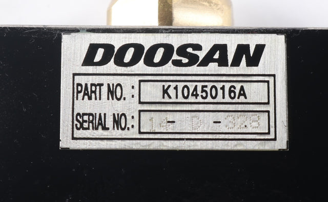 DOOSAN ­-­ K1045016A ­-­ VALVE PEDAL ACCEL