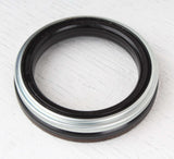 DANA SPICER ­-­ 131847 ­-­ OIL SEAL