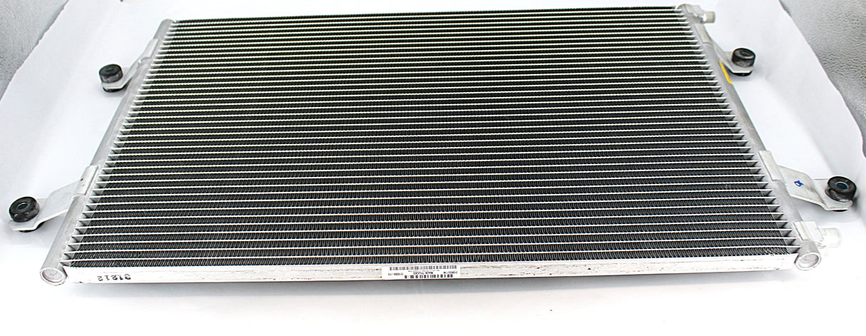 VOLVO ­-­ 25172537 ­-­ CONDENSER